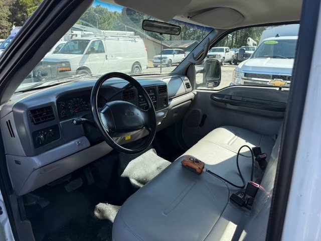 1999 Ford F-350 - Photo 11