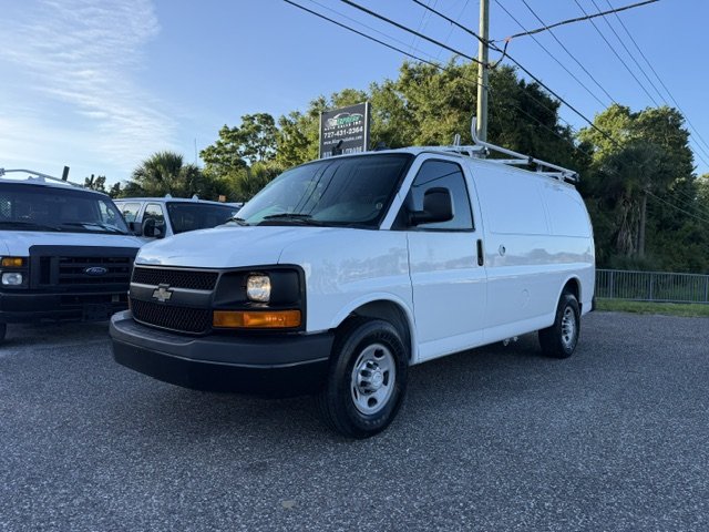 2017 Chevrolet Express's photo