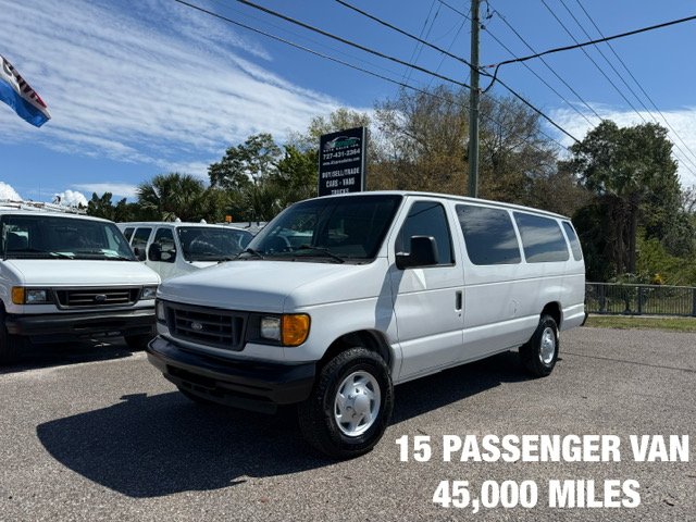 2006 Ford Econoline Wagon XL